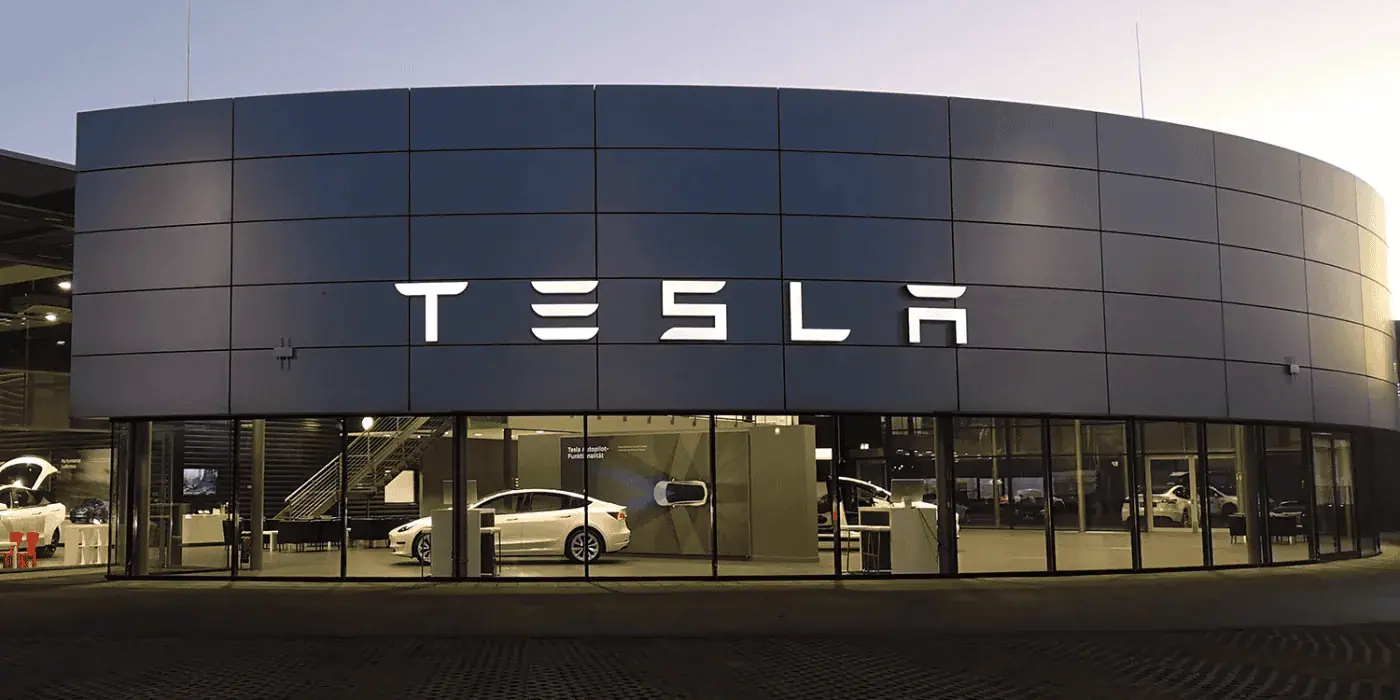 Tesla ผู้ผลิตรถยนต์ของสหรัฐฯ ฟ้องคนชื่ออินเดียนเรื่องเครื่องหมายการค้า