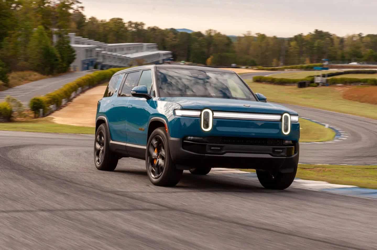 Rivian R1S คว้ารางวัลรถยนต์ยอดเยี่ยมปี 2025