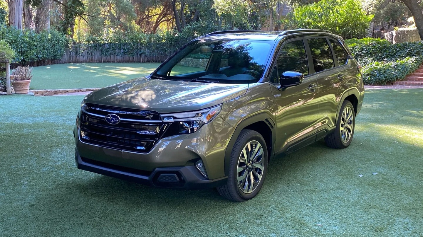 ซูบารุเปิดตัว Forester Hybrid ปี 2025 ไม่ต้องเสียบปลั๊ก