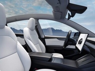 Tesla คืนชีพก้านไฟเลี้ยวใน Model 3