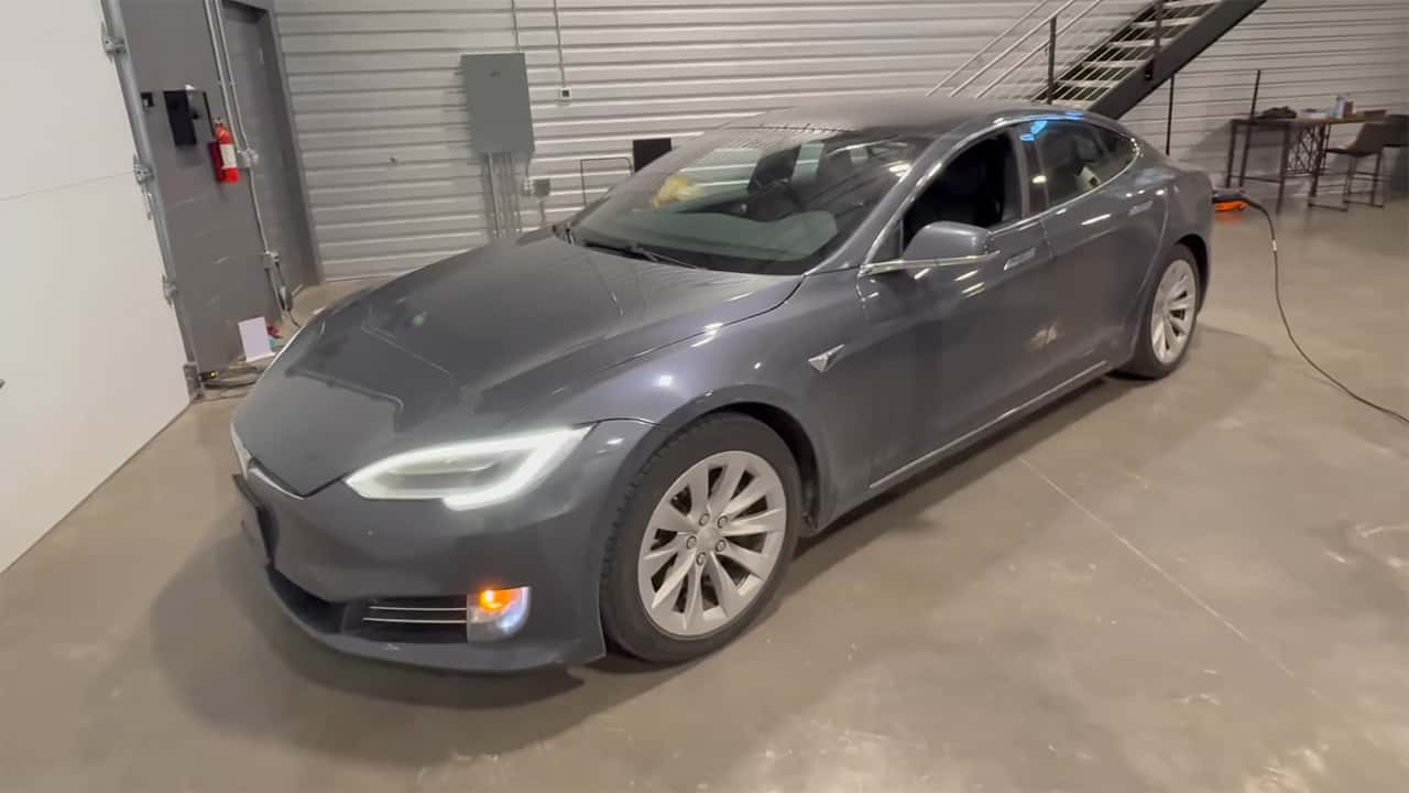 Tesla Model S มือสอง 3 แสนบาท